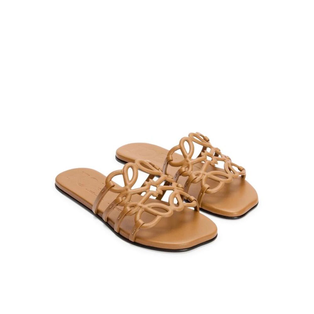 Loewe Women Anagram Petal Slide In Calfskin - Picture 2 of 5